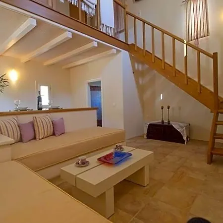 מלון Ostria Village