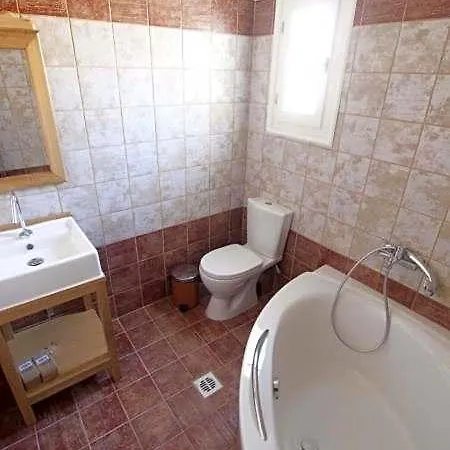 Ostria Village Szálloda 3*