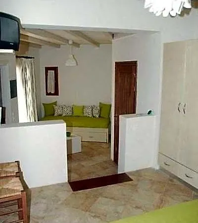 Ostria Village Szálloda Íosz